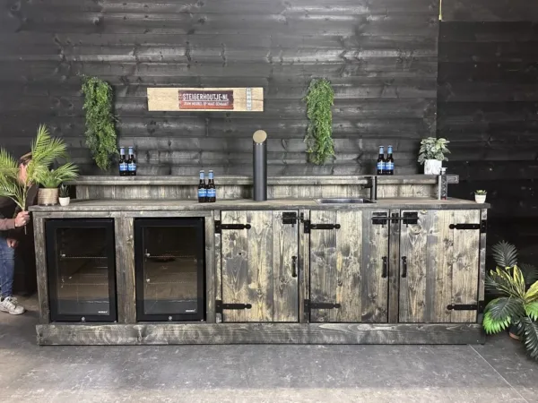 Bar Rocky 4