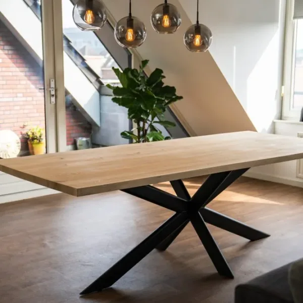 Eiken (boomstam) tafel met stalen rechte poten 5