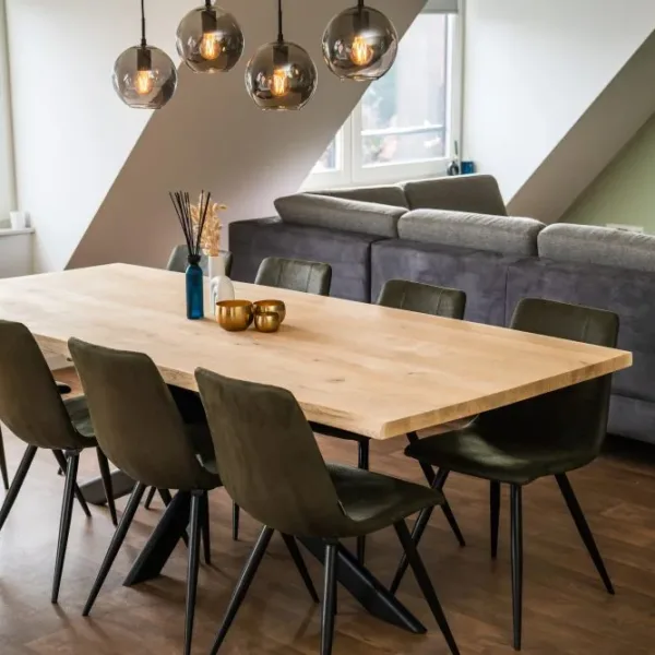 Eiken (boomstam) tafel met stalen rechte poten 7