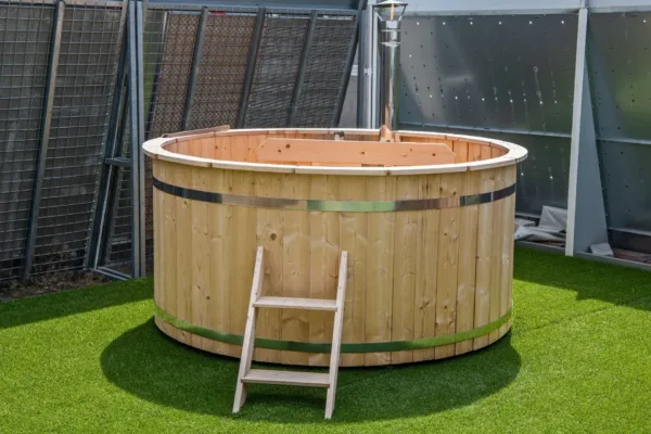 Hottub met interne RVS kachel ø200 cm onbehandeld vuren 3