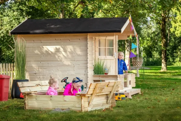 Speelhuisje Finland met vloer en fundering 2