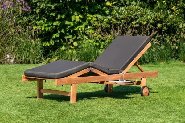 Teak sunlounger Wembley 1